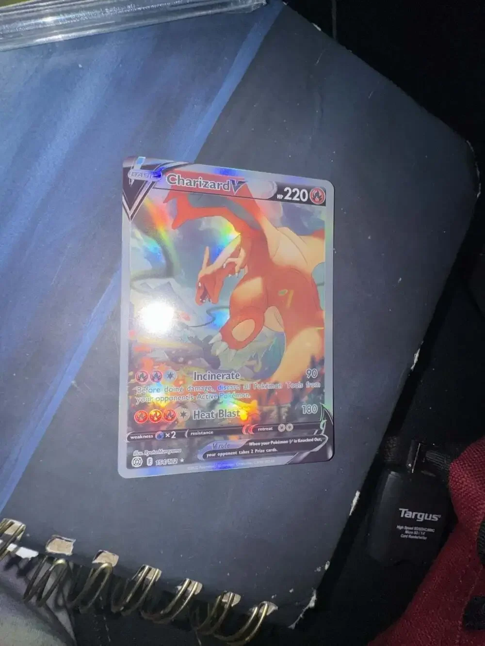 Charizard V Alt. Art 154/172 - Pokemon Sword & Shield: Brilliant ⭐️